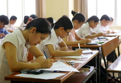 Các trường Đại học thêm môn, khối thi mới chỉ làm khổ học sinh